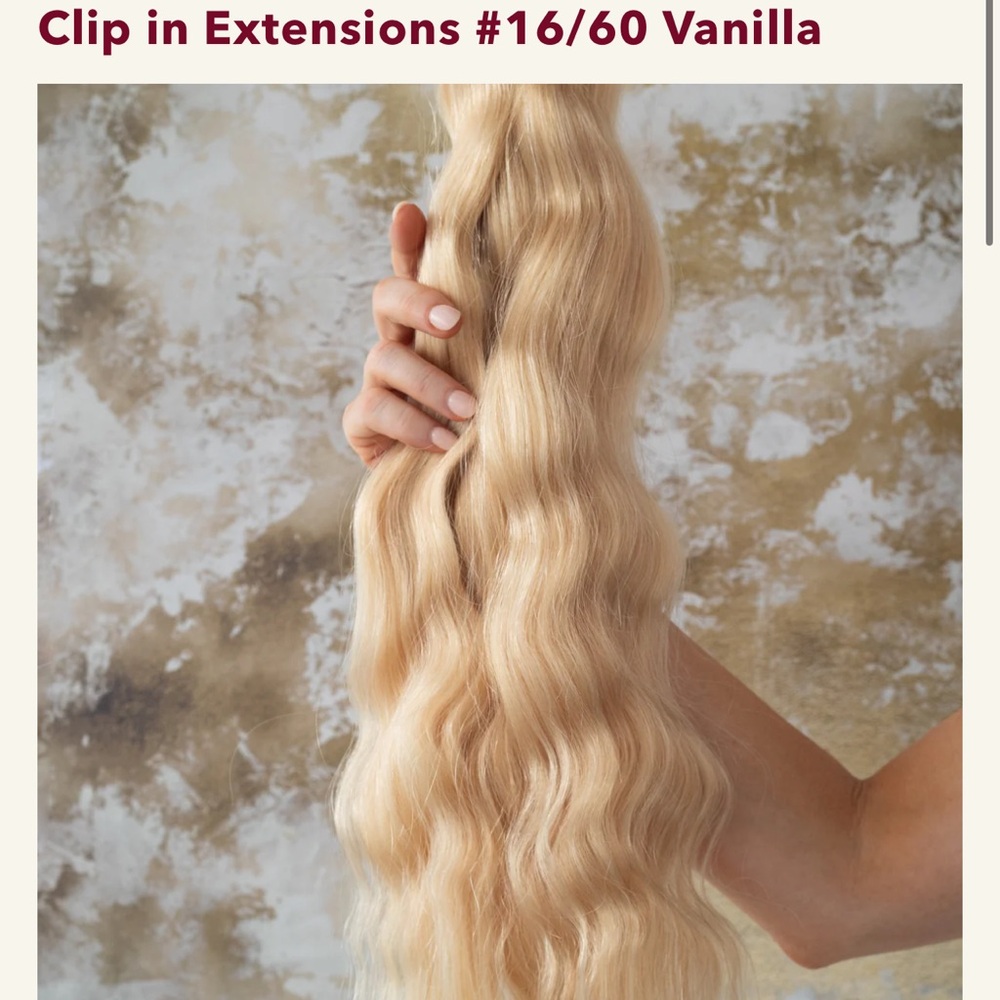 Loxy’s Clip-In Blonde Extensions